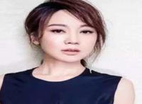 闫妮女儿为什么姓邹，闫妮现在是单身吗