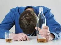 少量饮酒有助睡眠吗