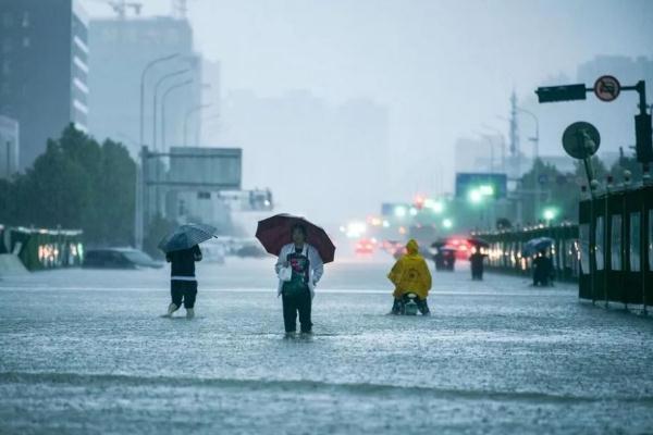 郑州又确认26人不幸遇难 暴雨后注意事项