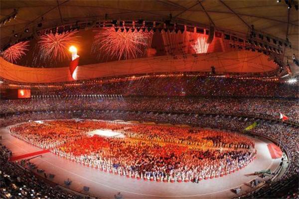 北京奥运会的三大理念是 北京奥运会的主题口号