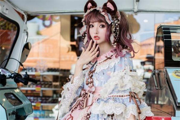 穿lolita扎什么头发 lolita头饰怎么戴