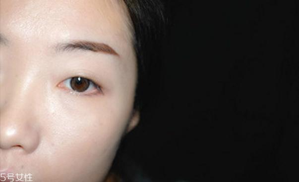 韩式粗平一字眉画法图解 最简单的自己画眉方法