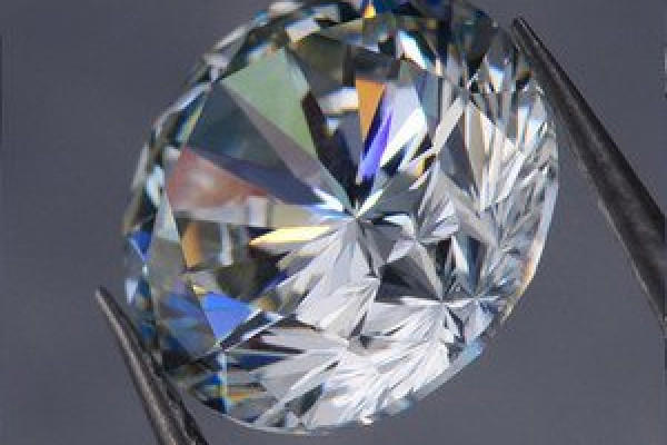 莫桑钻石多少钱一克拉 莫桑石值钱么