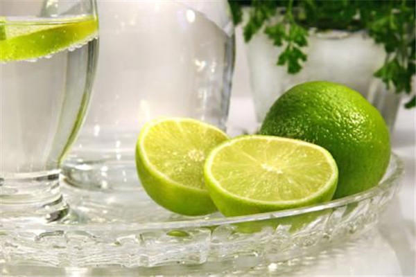 柠檬水能减肥吗 柠檬水有减肥的作用吗