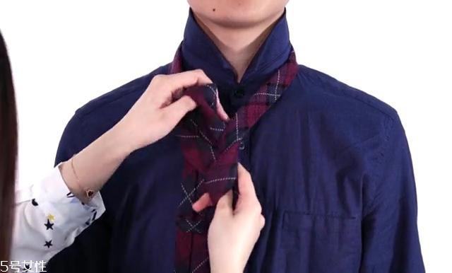 最简单的领带打法图解 快捷打领带的方法