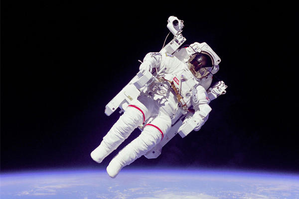 航天员返回地球为什么要隔离 航天员返回地球后有哪些症状