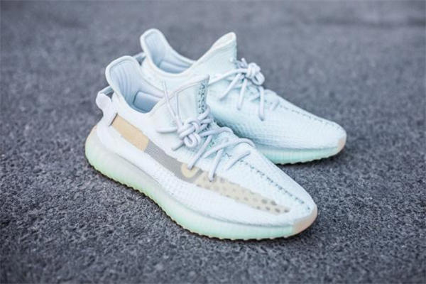 yeezy 350 v2 hyperspace测评 上脚效果惊人