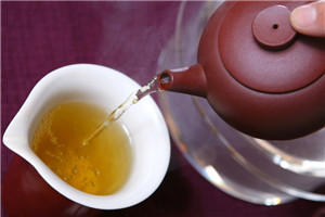 泡茶水温多少度合适 泡茶用多少度的水好
