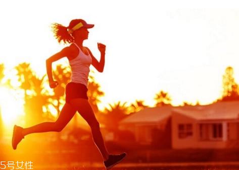 慢跑坚持多久才能减肥 慢跑减肥方法