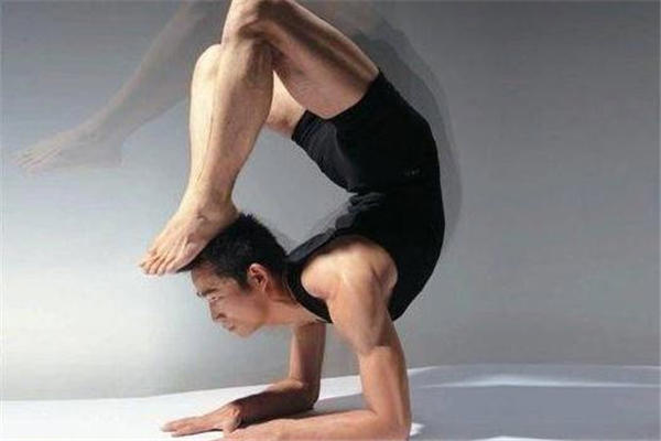 阿斯汤加瑜伽适合初学者吗 需要一定的基础
