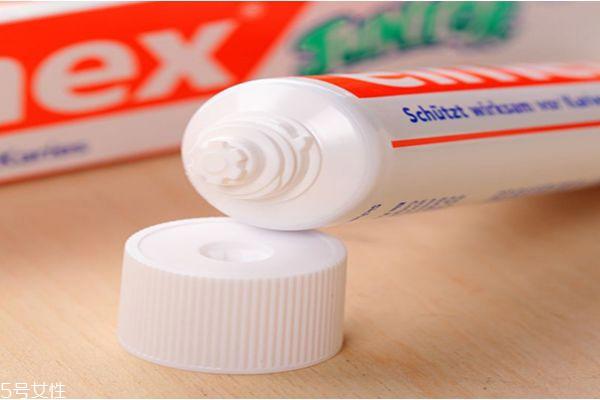 不含氟的牙膏有哪些 到底要不要用含氟牙膏