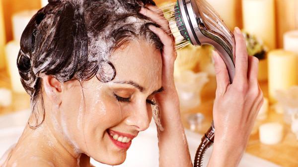 月经期间你能洗头吗？例假该怎么洗头呢？