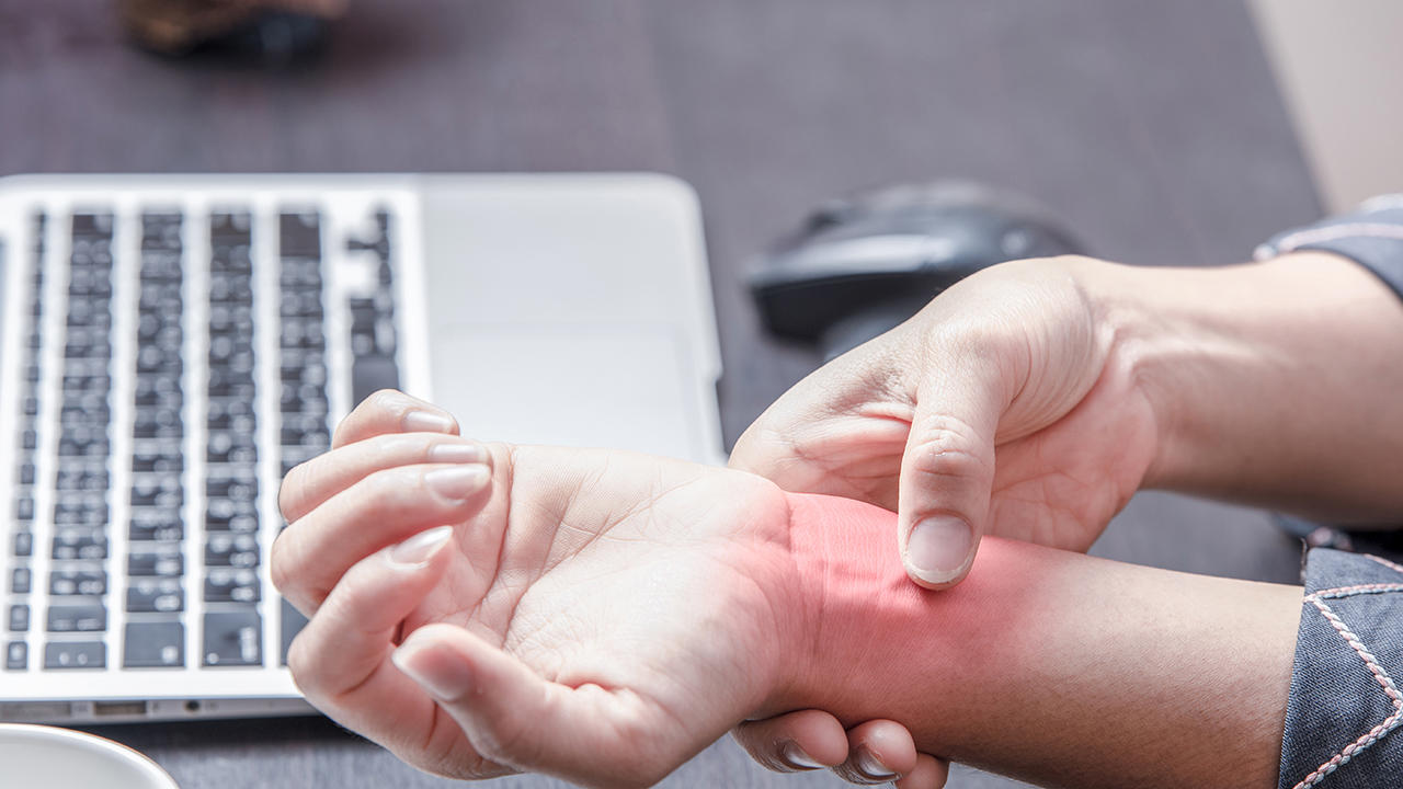 手腕腱鞘炎常见哪些症状？手腕腱鞘炎有哪些缓解方法？