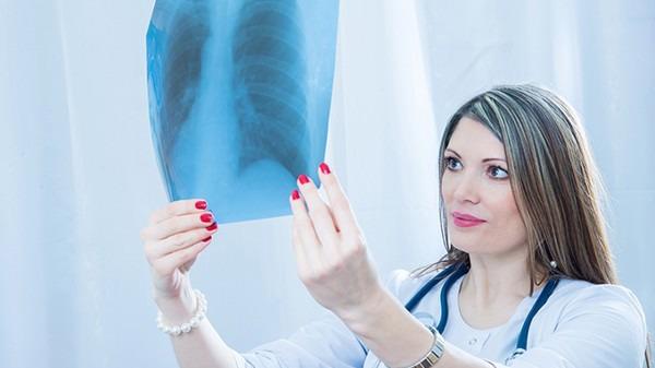 检查出肺上有结节是怎么治疗? 3个肺结节最有效的治疗方法