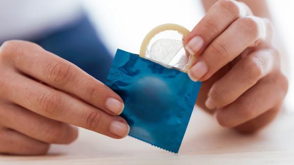 如何正确使用狼牙棒避孕套？使用狼牙棒避孕套需要注意什么？