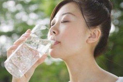 多喝水的好处和坏处，真能减肥吗