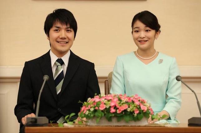 日本真子公主今日与男友完婚
