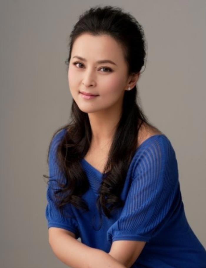 黄志忠与前妻何音为什么分开 现任老婆柯蓝是谁