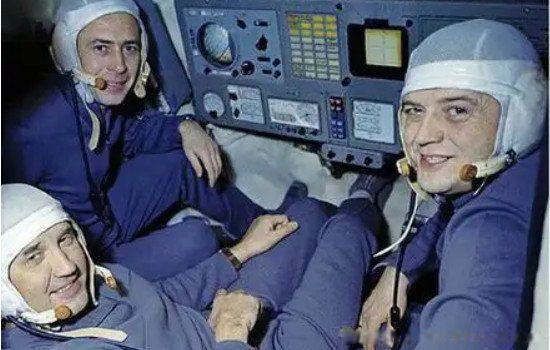 死在太空的三位宇航员 苏联联盟11号飞船事故原因