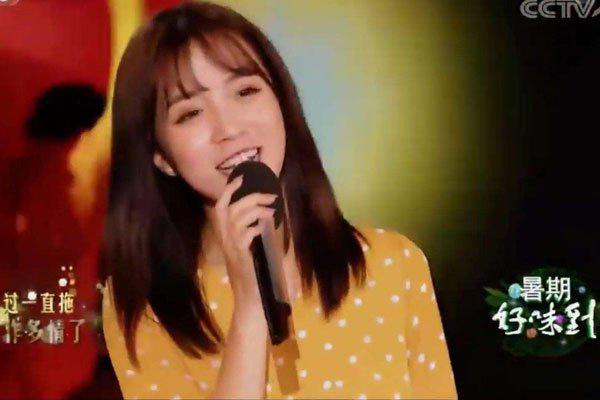 杨凯莉15分56秒视频是怎么回事 不惧怕镜头完全自愿