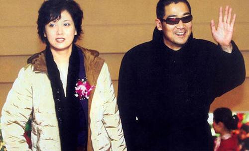 张国立老婆邓婕成婚30年为什么没孩子 张国立前妻离婚要求曝光