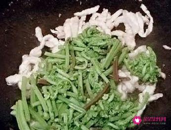 蕨菜怎么做出来好吃
