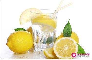 柠檬泡水喝竟有6个害处