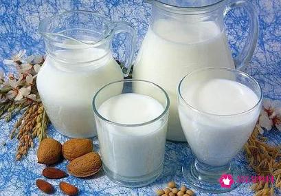 超好用的牛奶美容方法让你拥有牛奶一样的肌肤