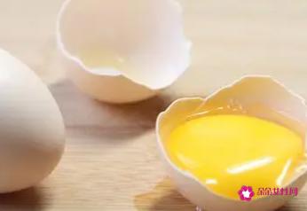 鸡蛋清敷脸的方法