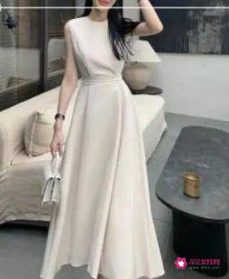 50岁的女人适合穿什么衣服