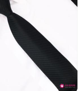 领带黑色代表意思