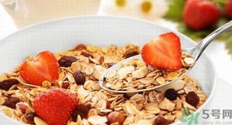 早餐吃燕麦片能减肥吗？早餐燕麦片的吃法以及搭配