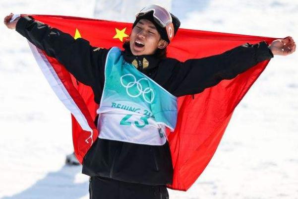 冬奥冠军集体给苏翊鸣唱生日歌 运动员参加奥运会需要交钱吗