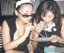 爸爸和女儿,女儿给爸爸寄a片!
