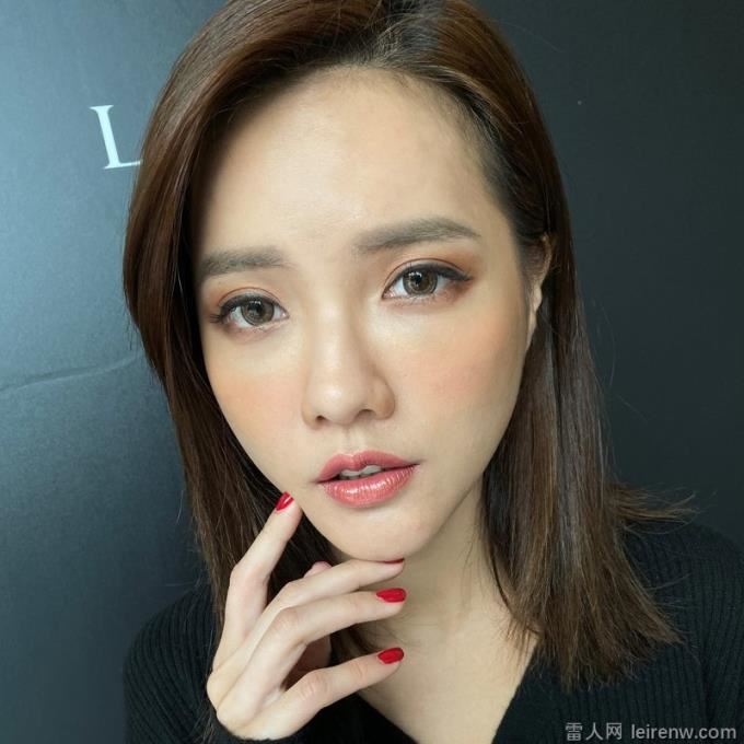 黑魔女也能耍萌?艾薇女艺人深田咏美最新新片「暗黑版黑魔女」坏中带甜!