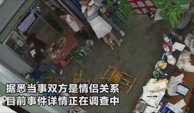 湖南临湘男子拿板凳砸女朋友椅子打人事件是怎么回事 始末详情后续结果来龙去脉