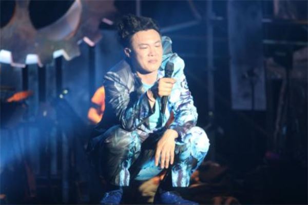 陈奕迅最火的十首歌曲：十年上榜，浮夸最受欢迎