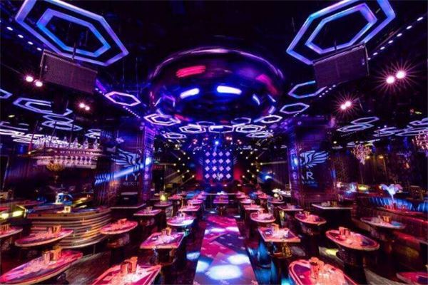 深圳十大酒吧排行榜：TOP NIGHT CLUB上榜，它是小酒馆