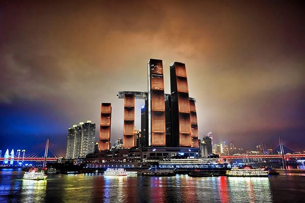 重庆十大高楼排行榜：重庆塔上榜，第一造价100亿！