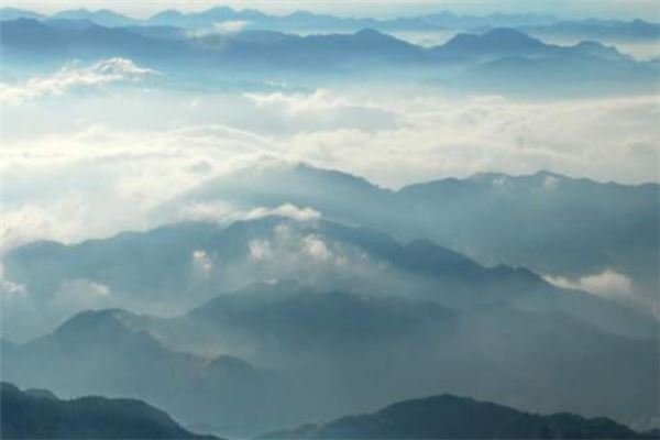 福建十大冬季旅游好去处：武夷山上榜，它的梅花最盛