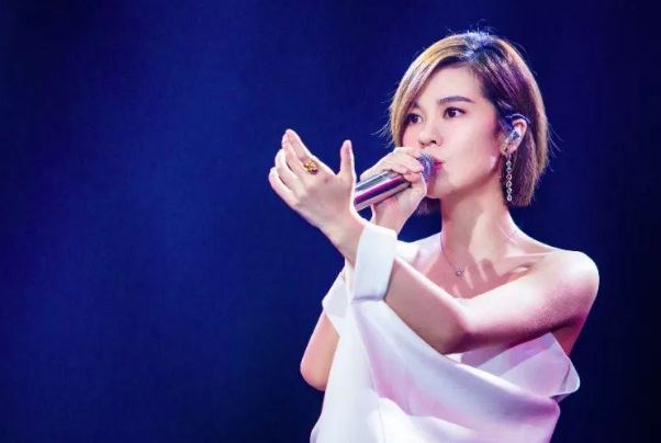 郁可唯最好听的歌曲top10:《暖心》上榜,第八直抵人心