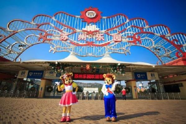 中国最好玩十大游乐园:上海迪士尼第3，第2引进设备最多