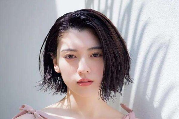 日本十大女神排名 小松菜奈知名度超高水原希子厌世脸高级