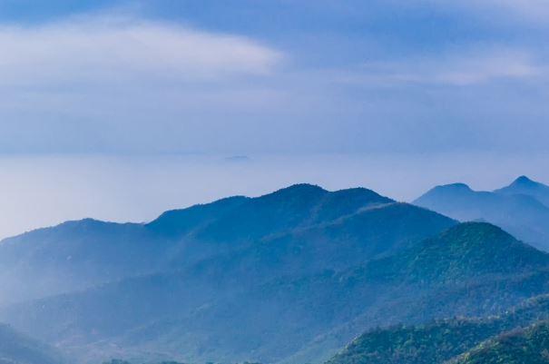 河南十大名山排行榜，嵩山排第一，第十是避暑胜地