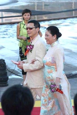 黑帮老大向华强潜过多少女星?(图)