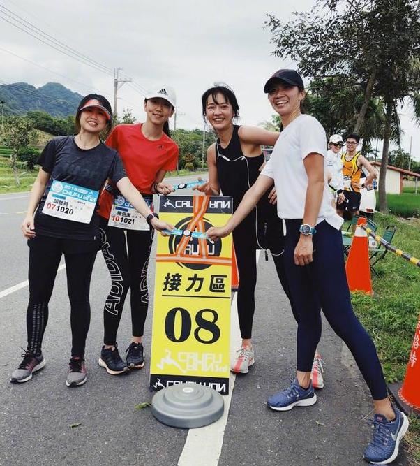 李湘产后十年难瘦张柏芝陈意涵产后迅速瘦身，三辣妈同框对比鲜明