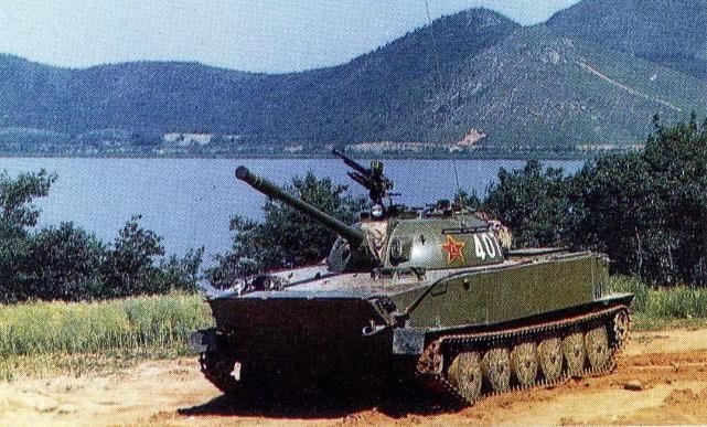 我国第一辆水陆坦克