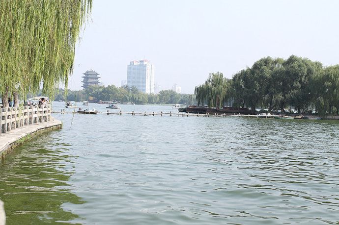 实拍：大明湖寻找我的夏雨荷