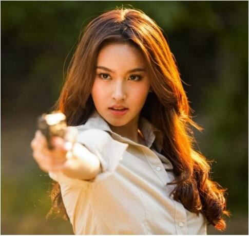 著名的十大欧美人妖图片,bailey jay人妖因拍小电影走红