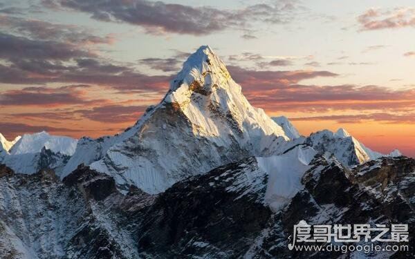 珠峰为什么不能过夜,温度太低(容易遭遇暴风雪)